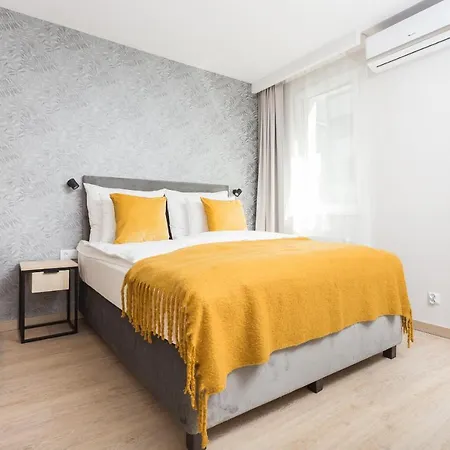 Inpoint Apartments G11 Near Old Town & Kazimierz District & Parking Option Krakow Exterior photo