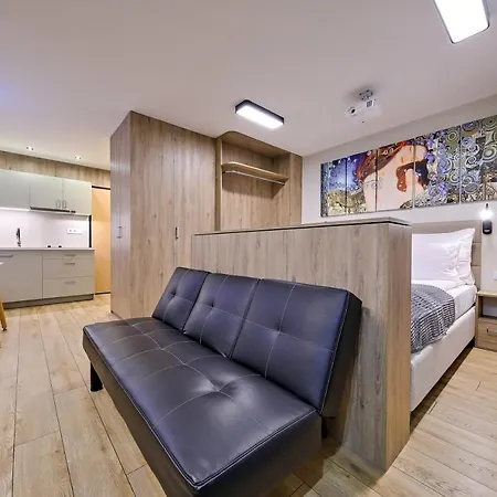 Inpoint Apartments G11 Near Old Town & Kazimierz District & Parking Option Krakow Exterior photo