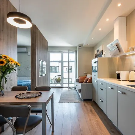 Inpoint Apartments G11 Near Old Town & Kazimierz District & Parking Option Krakow Exterior photo