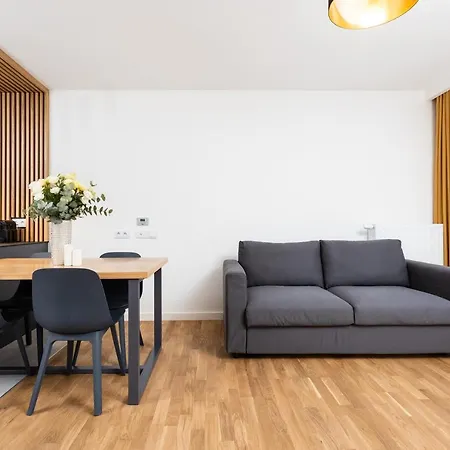 Inpoint Apartments G11 Near Old Town & Kazimierz District & Parking Option Krakow Exterior photo