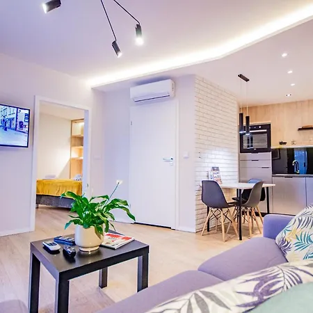 Inpoint Apartments G11 Near Old Town & Kazimierz District & Parking Option Krakow Exterior photo