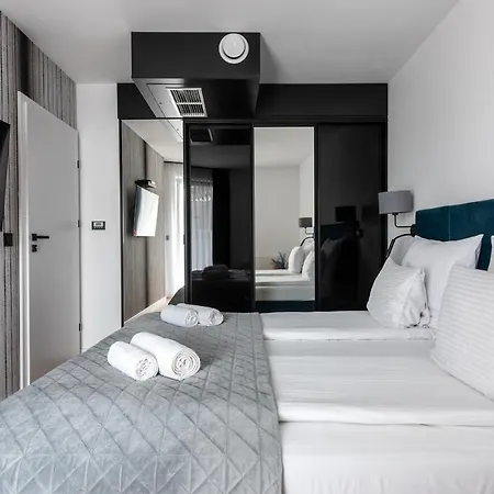 Inpoint Apartments G11 Near Old Town & Kazimierz District & Parking Option Krakow Room photo