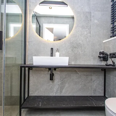 Inpoint Apartments G11 Near Old Town & Kazimierz District & Parking Option Krakow Exterior photo