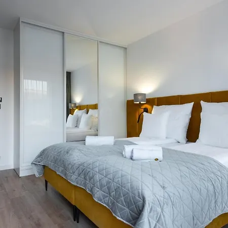 Inpoint Apartments G11 Near Old Town & Kazimierz District & Parking Option Krakow Exterior photo