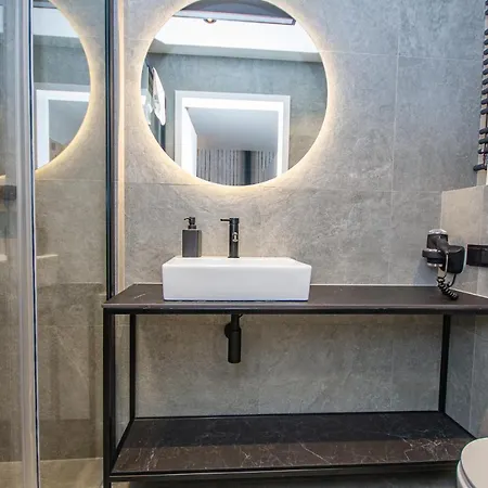 Inpoint Apartments G11 Near Old Town & Kazimierz District & Parking Option Krakow Exterior photo