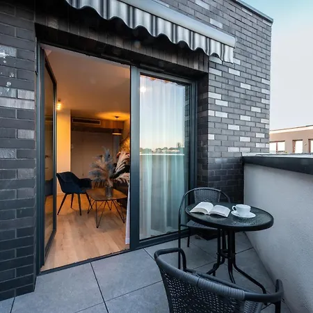 Inpoint Apartments G11 Near Old Town & Kazimierz District & Parking Option Krakow Exterior photo
