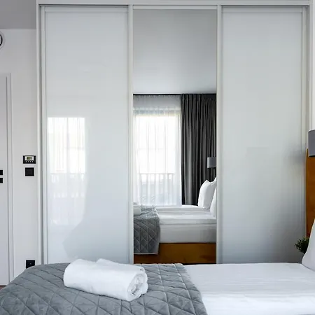 Inpoint Apartments G11 Near Old Town & Kazimierz District & Parking Option Krakow Exterior photo