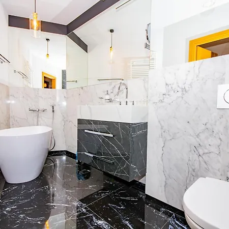 Inpoint Apartments G11 Near Old Town & Kazimierz District & Parking Option Krakow Room photo