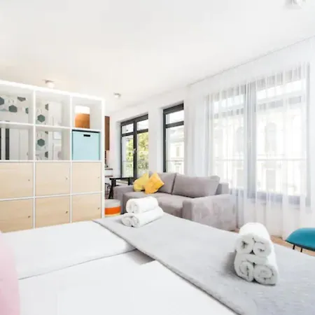 Inpoint Apartments G11 Near Old Town & Kazimierz District & Parking Option Krakow Room photo