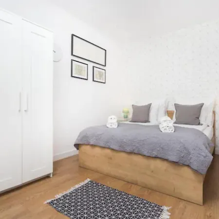 Inpoint Apartments G11 Near Old Town & Kazimierz District & Parking Option Krakow Room photo
