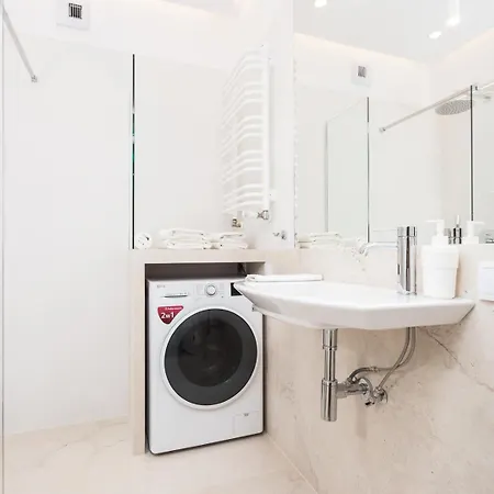 Inpoint Apartments G11 Near Old Town & Kazimierz District & Parking Option Krakow Room photo